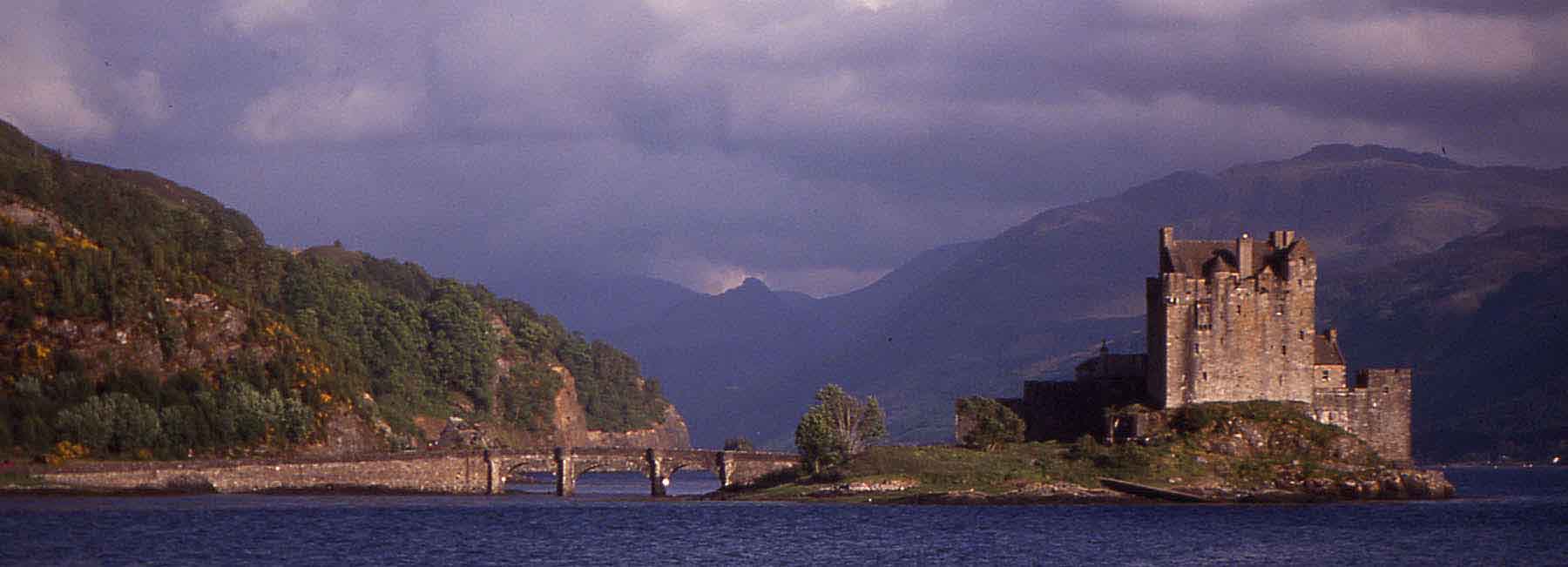 EILEAN DONAN CASTLE - Go to Mysterious Scotland